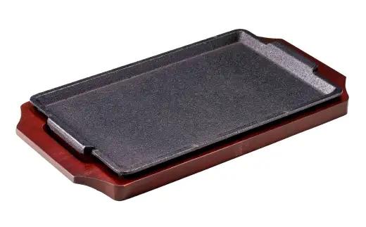 トキワ鉄器 ステーキ皿 ＆ ハンドル付き （木台タイプ） デラックス角S型 29cm 322 くわな鋳物 ／ 食器 皿 お皿 鋳物 伝統 匠 食卓 プレート 蓄熱性 器 鉄板皿 重厚感 黒鉄 保温性