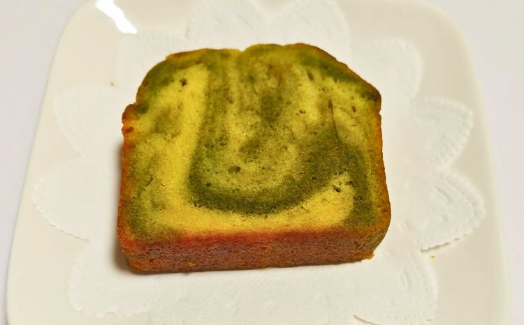 相模原市で栽培しているオリーブの葉で作られているパウンドケーキ（マーブル）