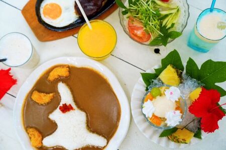 JF008『Cafe カラカラ』宮古島にある自然豊かなカフェレストラン・手作り体験工房ご利用券（4,500円分）
