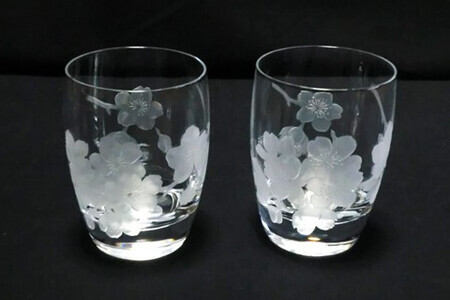 桜乃夢(桜の樽型オールドグラス)2個入り【グラス クリスタル 桜 キレイ 上品 優美 お祝い プレゼント 記念日 ギフト ご褒美 オリジナル 日本土産 桐箱入り】 K024079