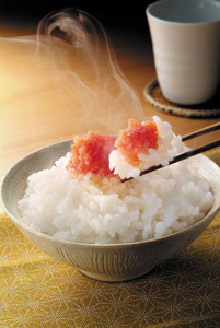 博多の名物セット】国産牛もつ鍋（醤油味）2人前＆辛子明太子切子450g 川崎町 MRG009