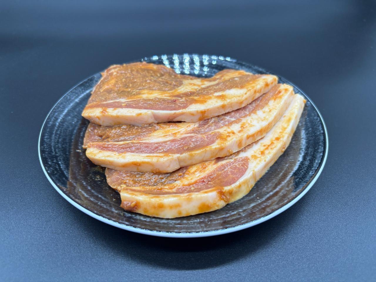毛呂山町産桂木ゆず香る特製豚みそ漬（計900g　(3パック｜1パック3枚入り)）
