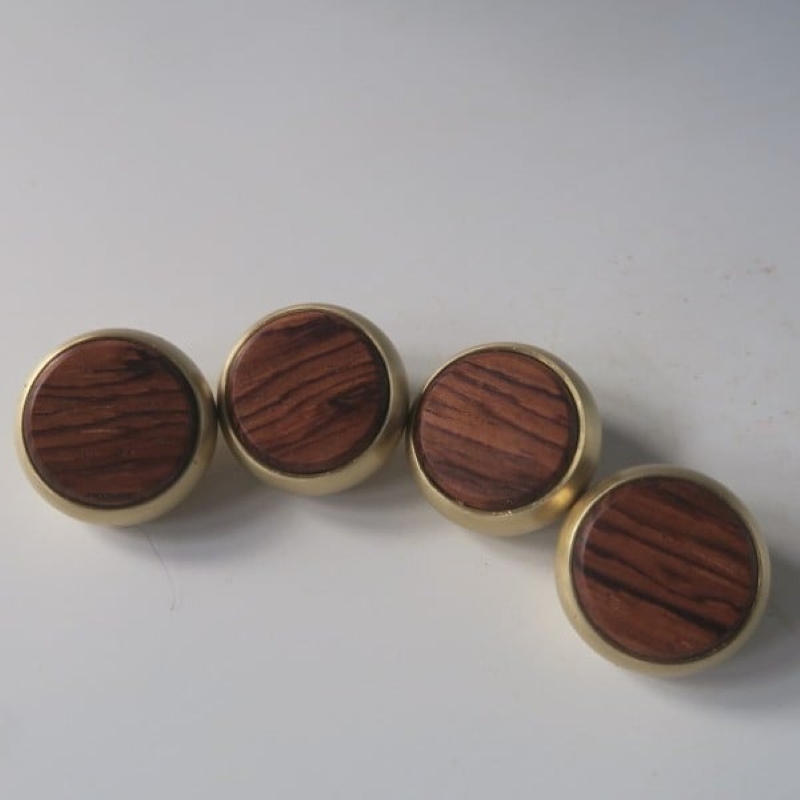 木製ピストンボタン ユーホニューム（ヤマハ）用 EY型（真鍮削り出し） 4個セット ユーホニューム ヤマハ用 EY型 真鍮削り出し 選べる 素材 花林コブ材 ローズウッド材 木製 ピストンボタン ノーラッカー サウンド品質 音響拡散防止 サイズ調整 楽器アクセサリー 楽器パーツ 愛知県 小牧市 送料無料