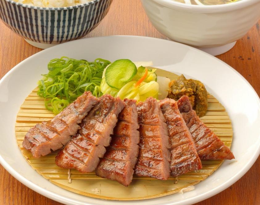 本場仙台より 牛たん塩仕込み 1kg（6～8人前）（200g×5P）【肉 お肉 にく 食品 人気 おすすめ  ギフト】