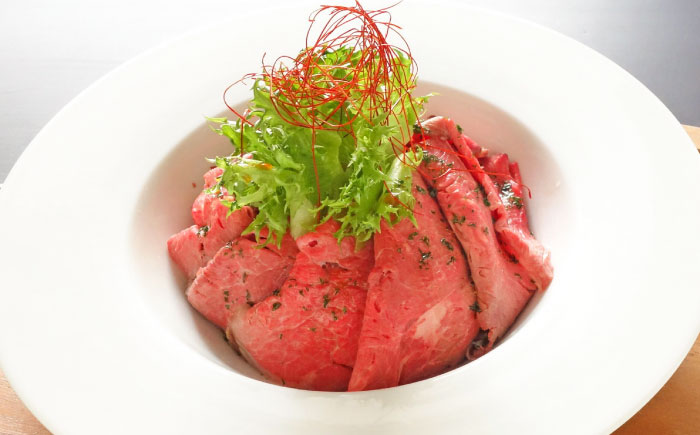 【全6回定期便】熊本県産あか牛ローストビーフ 約200g / 菊陽町 あかうし 熊本県 肉 にく niku ブランド 旨み【有限会社　三協畜産】 [BHAS055]