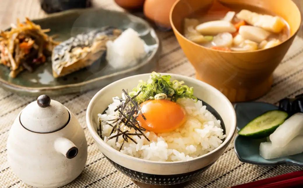 行列ができる卵かけごはんの名店「但熊」の 卵かけご飯 セット 1セット /【卵かけご飯専用たまご 12個（げんちゃんのクリタマ Lサイズ）・米 1kg(夢ごこち)・但熊 卵かけご飯醤油 1本・かき醤油