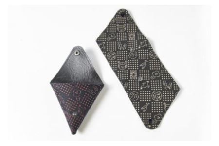 気仙沼だヨ！全員集合 印伝 小銭入れ【黒】 財布 小物入れ ポーチ 収納 [たかはしきもの工房 宮城県 気仙沼市 20562241]