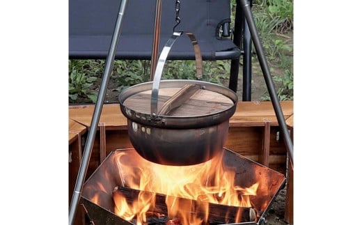 木蓋付きキャンプ焚火鍋 22cm 鍋 CAPTAIN STAG キャプテンスタッグ アウトドア用品 キャンプ用品 調理器具 【013S071】