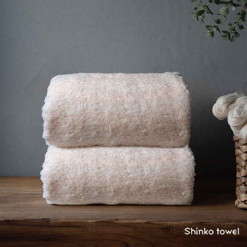 【TVで紹介！】おぅ！え～やん バスタオル（桜色） 2枚【泉州タオル 国産 吸水 普段使い 無地 シンプル 日用品 家族 ファミリー】  G3481