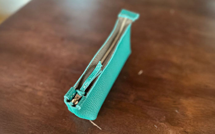 【職人手作り】イタリア産 アドリア牛革 ペンケース　（選べる15色）《築上町》【たけもとかばん】 革製品 レザー 牛革 [ABAM060]