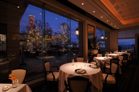 【ル・クール神戸】「黒田庄和牛」を使った特別メニュー Menu LE C?UR＜１名様＞お食事券（ホテル ラ・スイート神戸ハーバーランド） 53-3