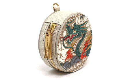 【文庫屋大関】マカロンポーチ 龍＜緑＞【皮革工芸品】 ポーチ ミニポーチ 小物入れ アクセサリー入れ イヤホン入れ 収納 保管ケース 手のひらサイズ  本革 革 皮革 工芸品 工芸 雑貨 ギフト プレ