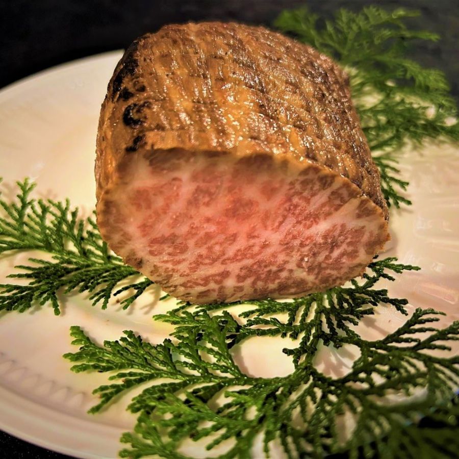 ＜古里精肉店＞「飛騨牛」A5等級ローストビーフ霜降り（サーロイン）250g
