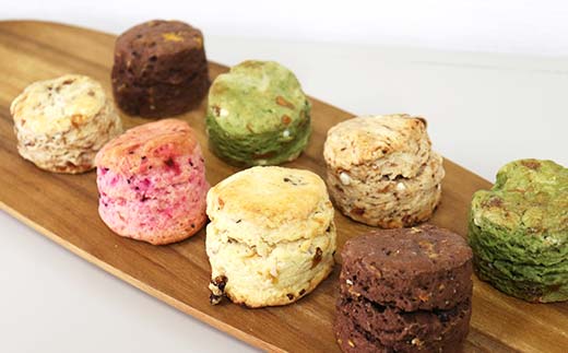 国産ドライフルーツが入ったカラフルスコーンの詰め合わせ 12個入り（6種2個ずつ） ココア 抹茶 いちご フルーツ 紅茶 胡麻 塩キャラメル ピーチ 焼き菓子 F7X-0512