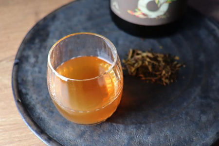 「深川リキュルラボ」東京下町のクラフトリキュール「8th　Ocean　茶梅酒ほうじ茶720ml」【kt043-002】茶梅酒 ほうじ茶 お酒 茶葉 梅酒 甘味 手作業 職人 一番茶
