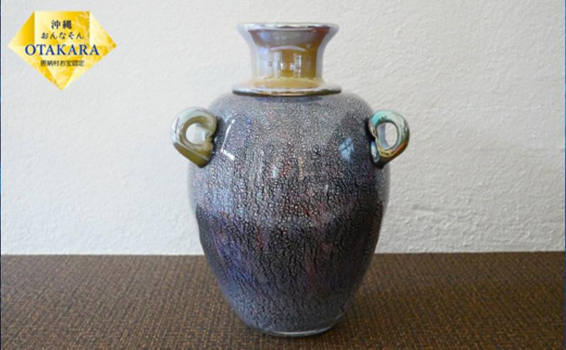 
琉球ガラス【沖縄県工芸士・松田英吉作】銀箔渦彩色（耳付き）壺：紫
