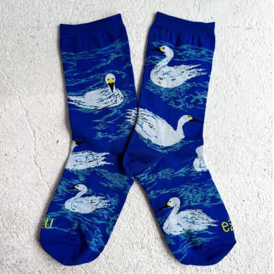 ふるさと納税 桐生市 【ezu】relax and go slowly socks　◆靴下◆おしゃれ◆ジャガード編み◆白鳥 |  | 01