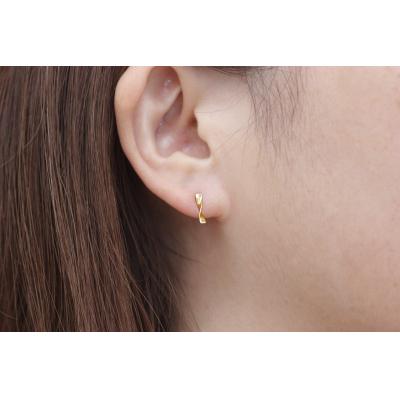 ふるさと納税 甲府市 K18 ねじり地金ピアス 05422 |  | 03