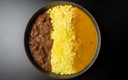 北海道シリーズエゾシカカレー2個＆ジャガイモカレー2個 ターメリックライス付き カレー レトルト 常備 冷凍 小分け 簡単調理 おかず 北海道 ターメリック 保存料不使用 化学調味料不使用 添加物不使