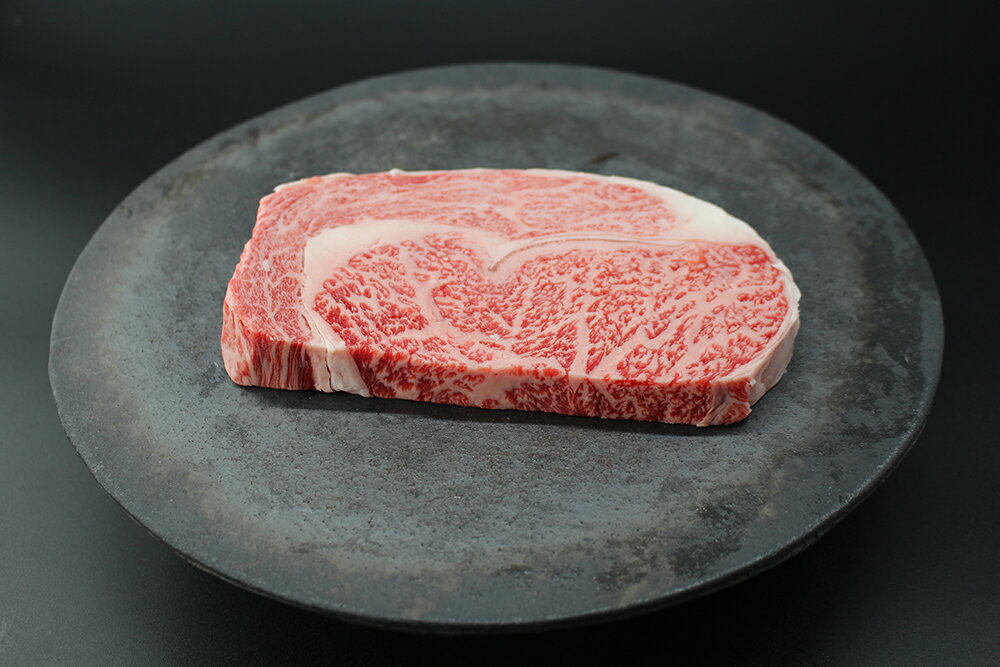 【ふるさと納税】極上近江牛リブロースステーキ（厚めカット） 600g リブ ロース ステーキ A4/A5 近江牛 国産 牛肉 びわこフード 冷凍