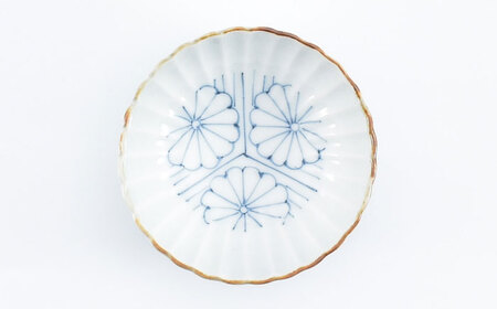 【ロマ佐賀】【有田焼】菊形小付4点 / 焼き物 磁器 食器 取り皿 有田焼 / 佐賀県 / 株式会社まるぶん[41APCD086]