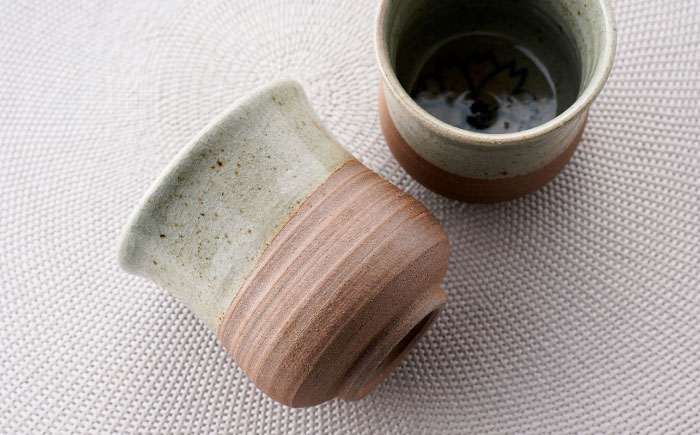 【波佐見焼】桜絵 湯呑み 大小ペアセット【工房風】 [EF09]