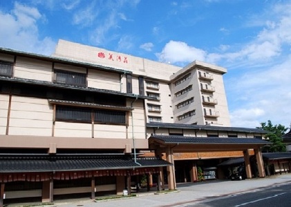 和倉温泉ゆけむりの宿「美湾荘」1泊2食付きペア宿泊券