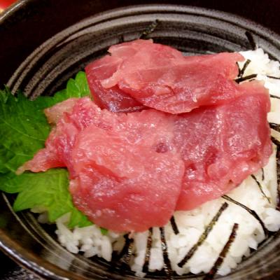 ふるさと納税 大月町 天然 キハダマグロ 赤身 柵 約1kg (2〜4柵) 刺身 海鮮 簡単調理 大容量  鮮度抜群 |  | 03