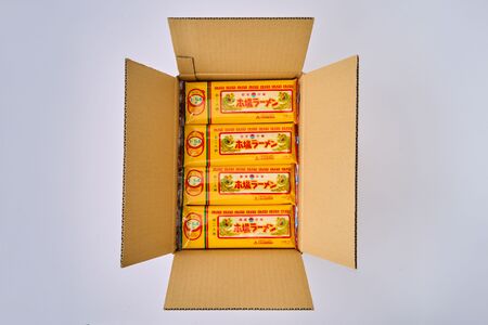 本場ラーメン ゴールド 80人前　昔なつかしの塩コショウ味 九州ラーメン 熊本ラーメン 宇城市産ラーメン 日の出製粉ラーメン
