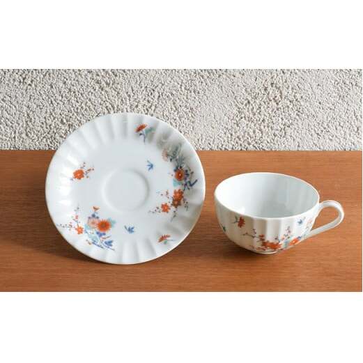 有田焼 色絵花鳥紋 ペア紅茶碗皿・ケーキ皿【深川製磁】食器 器 うつわ 皿 デザート皿 プレート メインプレート ティーカップ カップ＆ソーサー 食器セット 縁起物 贈り物 ギフト A170-24_イ