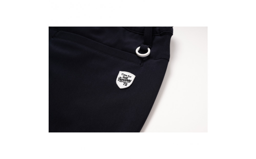 BUNCUREY　ゴルフウェア　ハーフパンツ（BM23SS-04-016）ネイビー／サイズ4