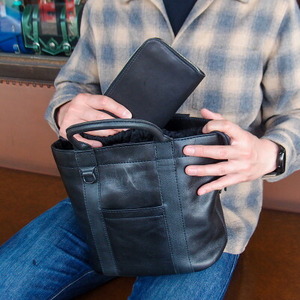 Ciwau leathers 【鬼灯 Ho-zuki】トートバッグ 炭焼ブラック_装飾品・工芸品 トートバッグ・ショルダーバッグ 鞄・バッグ かばん カバン_【1490260】