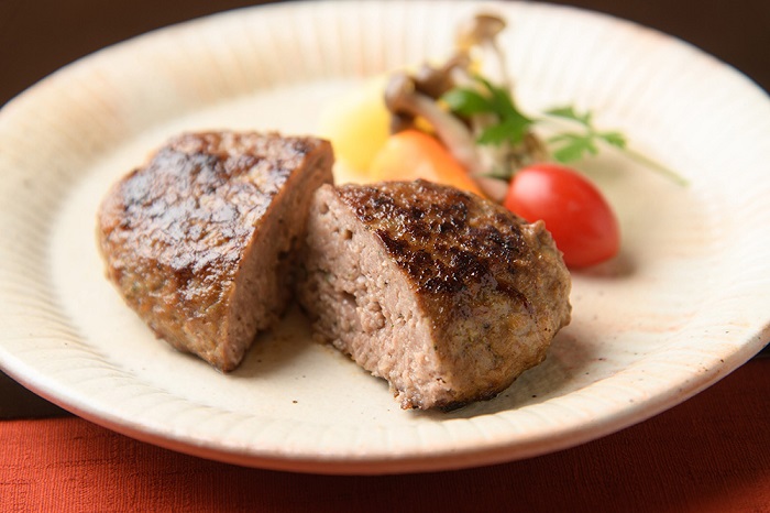 北海道 牛粗挽きハンバーグ10個×100g 1000g 1kg 北海道牛肉100％ 人気 便利 オススメ  冷凍 小分け 個包装 お弁当 惣菜 おかず 焼くだけ 簡単調理 家計応援 