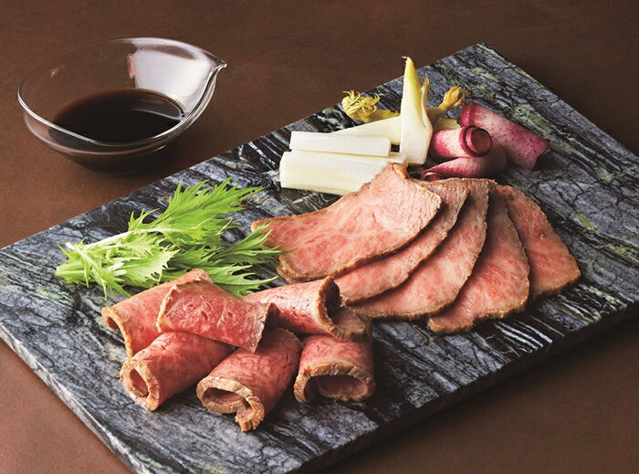 【ふるさと納税】【年内配送 12/24まで受付】(冷凍)大和榛原牛 プレミアム ローストビーフ 250g ソース付 ／ うし源 本店 ふるさと納税 牛肉 お肉 イチボ ヒウチ 希少 部位 正月 奈良県 宇陀市 お中元 暑中見舞い お土産 内祝い 盛り合わせ ローストビーフ 送料無料