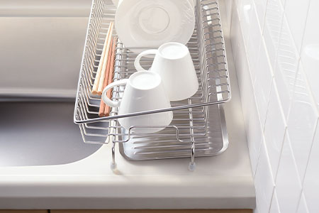 幅18cmに置ける水切りカゴ ステンレス製 省スペース 水切りラック キッチン用品 燕三条製 [leye]【012P052】