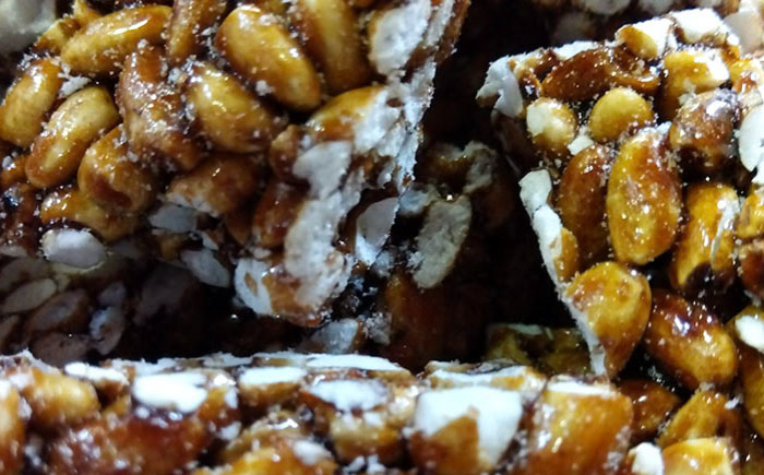 大容量! 西八製菓 黒糖玄米おこし 150g×12袋 お菓子 おこし おつまみ 大容量 リピート 島根県雲南市/西八製菓 株式会社 [AICA009]