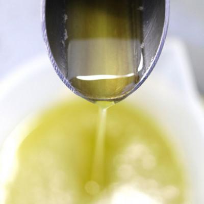 ふるさと納税 小豆島町 【井上誠耕園】2025年度産　小豆島産アルベキーナオリーブオイル 135g×3本 |  | 01