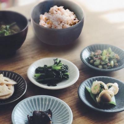 ふるさと納税 瑞浪市 【美濃焼・みずなみ焼】和陶　姫丼Φ11cm　4個セット　土物風ブルー・土物風ベージュ・イラボ・白吹 |  | 02