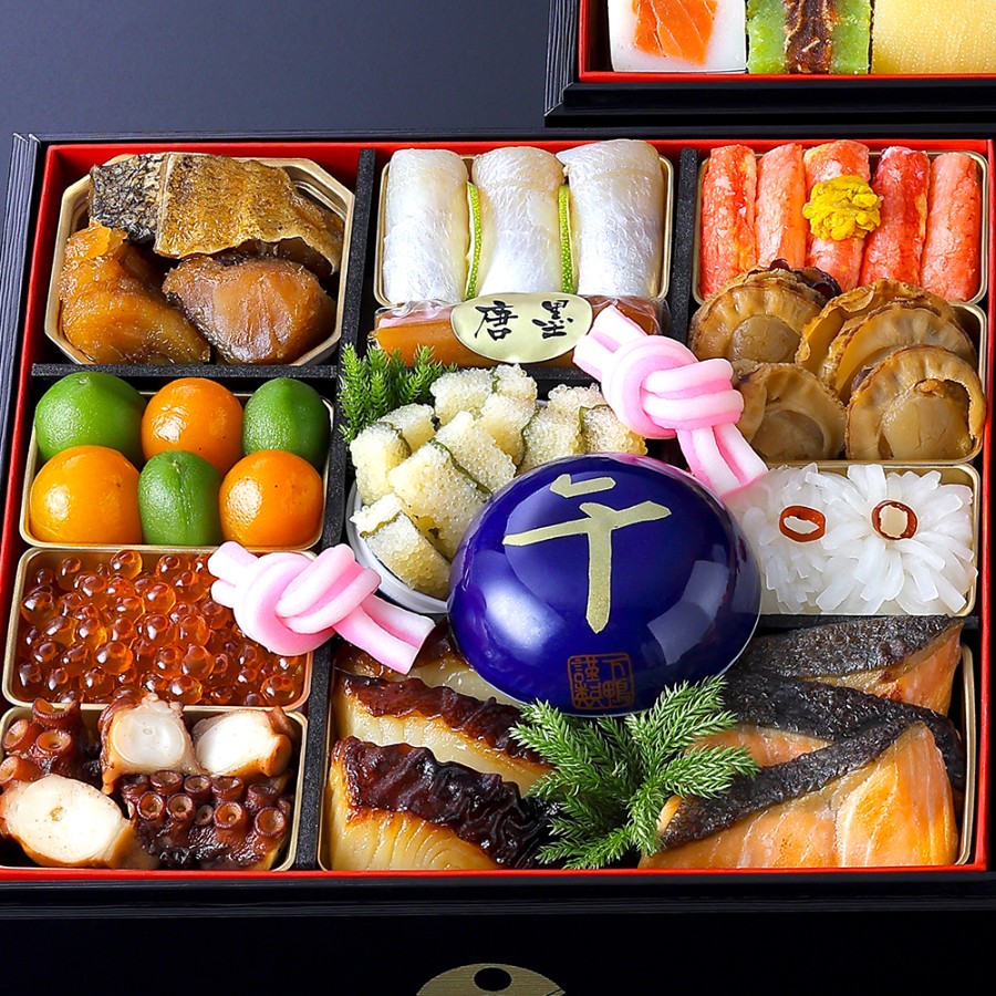 <下鴨茶寮>和おせち 三段「午」陶器製珍味入れ付(冷蔵/4~5人前)【12月31日お届け】