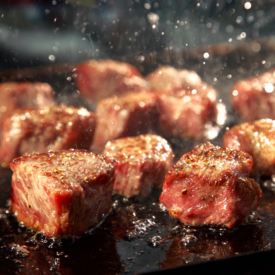 艶さし！【A4～A5】佐賀牛サイコロステーキ400g ／ふるさと納税 佐賀牛 肉 牛肉 黒毛和牛 国産 和牛 肩ロース にく 佐賀 佐賀県 国産牛 佐賀県産 ブランド牛 ギフト 贈答 送料無料 お肉 