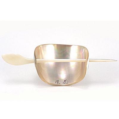 ふるさと納税 与論町 夜光貝と白蝶貝を素材にした「かんざし」貝工房かざはな【KS-4】 |  | 01