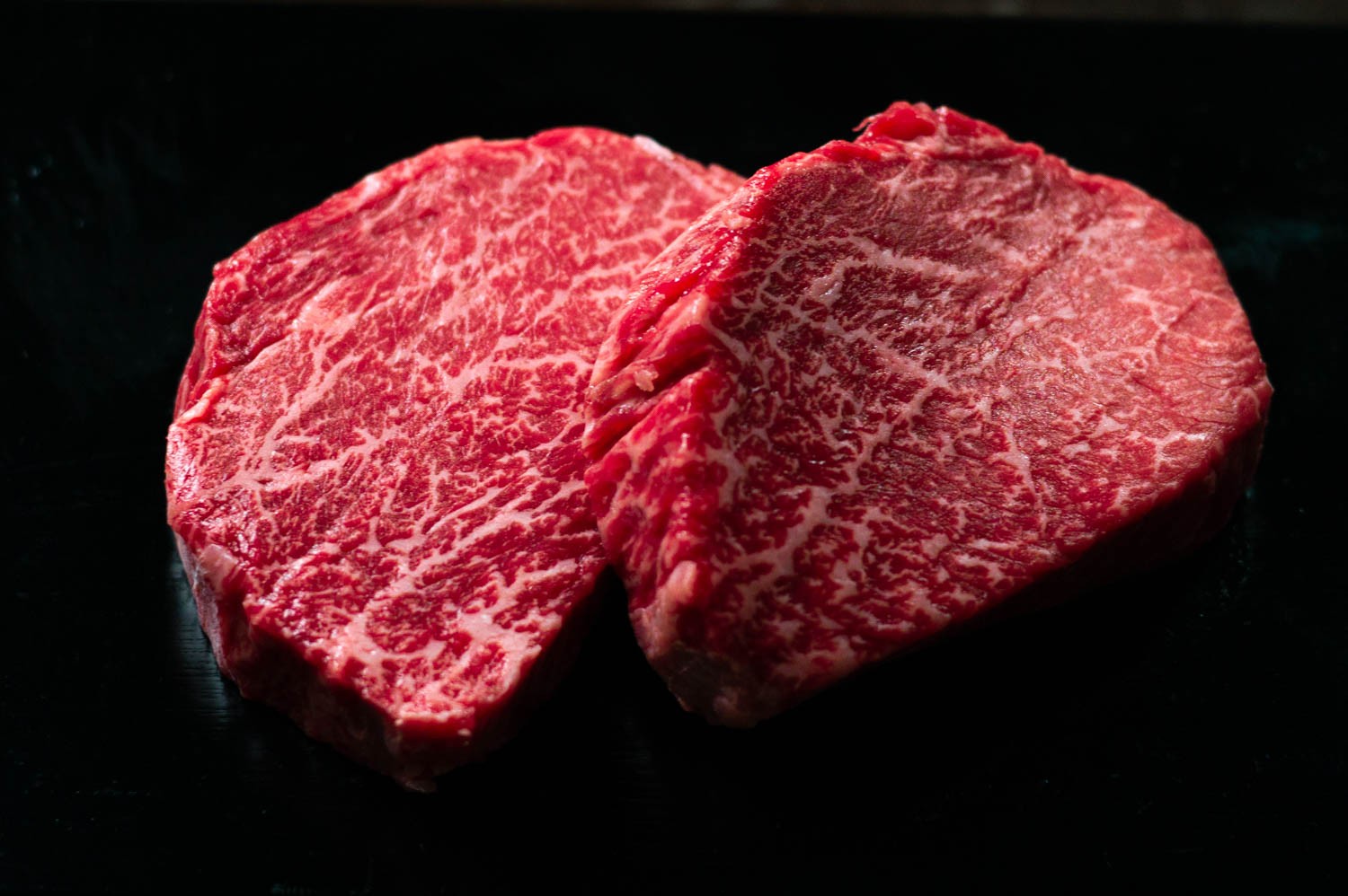 
                  鳥取和牛 ステーキギフト 定期便 12か月
                