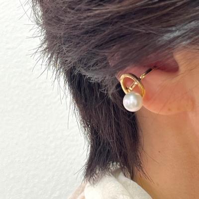 ふるさと納税 甲府市 K18 アコヤ本真珠 8mm〜8.5mm イヤーカフ 一粒珠 YF-24 |  | 03