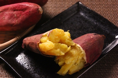 焼き芋 3kg 16本入り　【 焼き芋  さつまいも イモ類 】