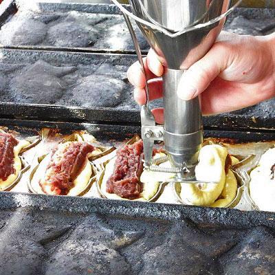 ふるさと納税 安芸太田町 広島で行列の出来るたい焼き屋「よしおのたい焼き」(40個入り) |  | 01