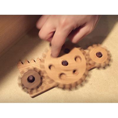 ふるさと納税 日の出町 理系脳育む、天然木の知育おもちゃ「ねじとはぐるま」 |  | 02