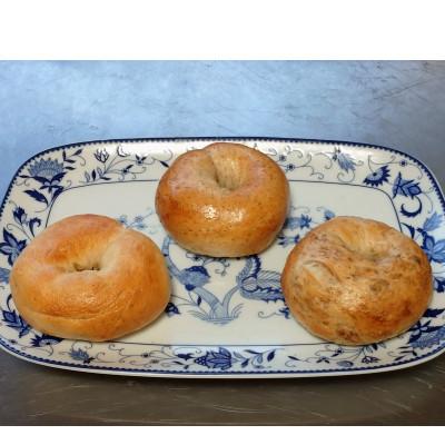 ふるさと納税 王寺町 自家製サワー系発酵種使用定番ベーグル3種各4個:プレーン・ライ麦・ナッツくん