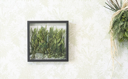 「森のフレーム」（プリザーブドリーフのフレームアレンジ）　【11246-0363】