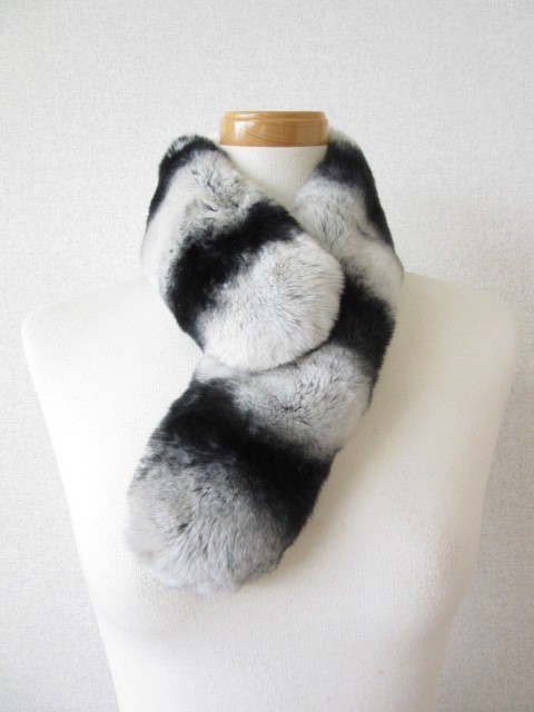 
            レッキスラビット チンチラ風プリントチョーカー
          