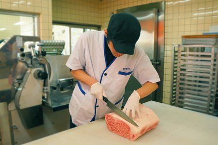 伊予牛絹の味 サーロインステーキ 1枚 220g  (冷凍)　牛肉 黒毛和牛 ステーキ サーロイン 伊予牛